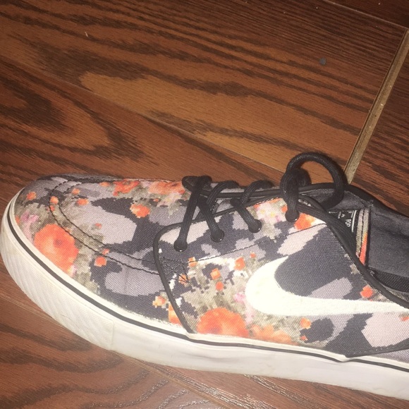 Size US MENS 9.5 Sneakers Stefan Janoski addition - Picture 3 of 6